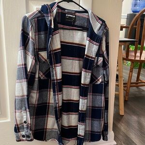 Express button hoodie with strings